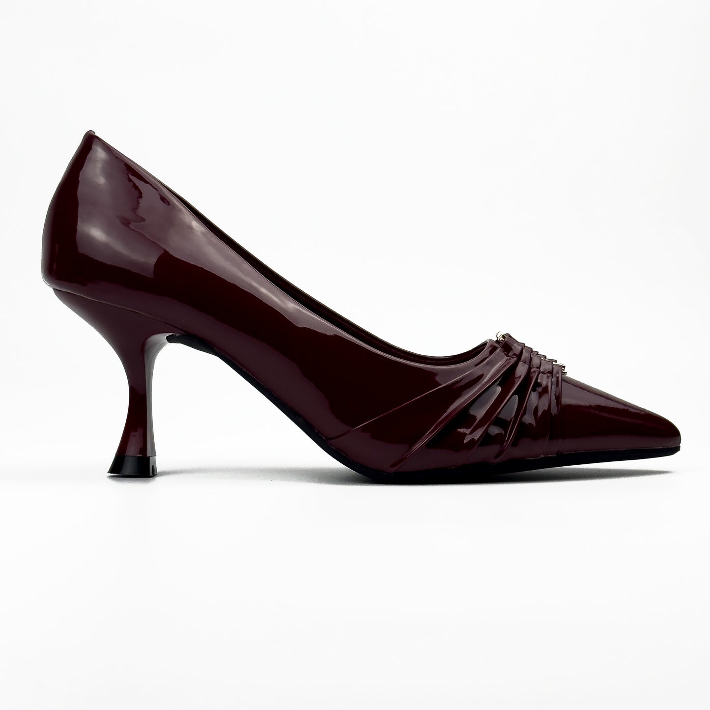 Escarpins Vernis à Bout Pointu et Boucle Dorée