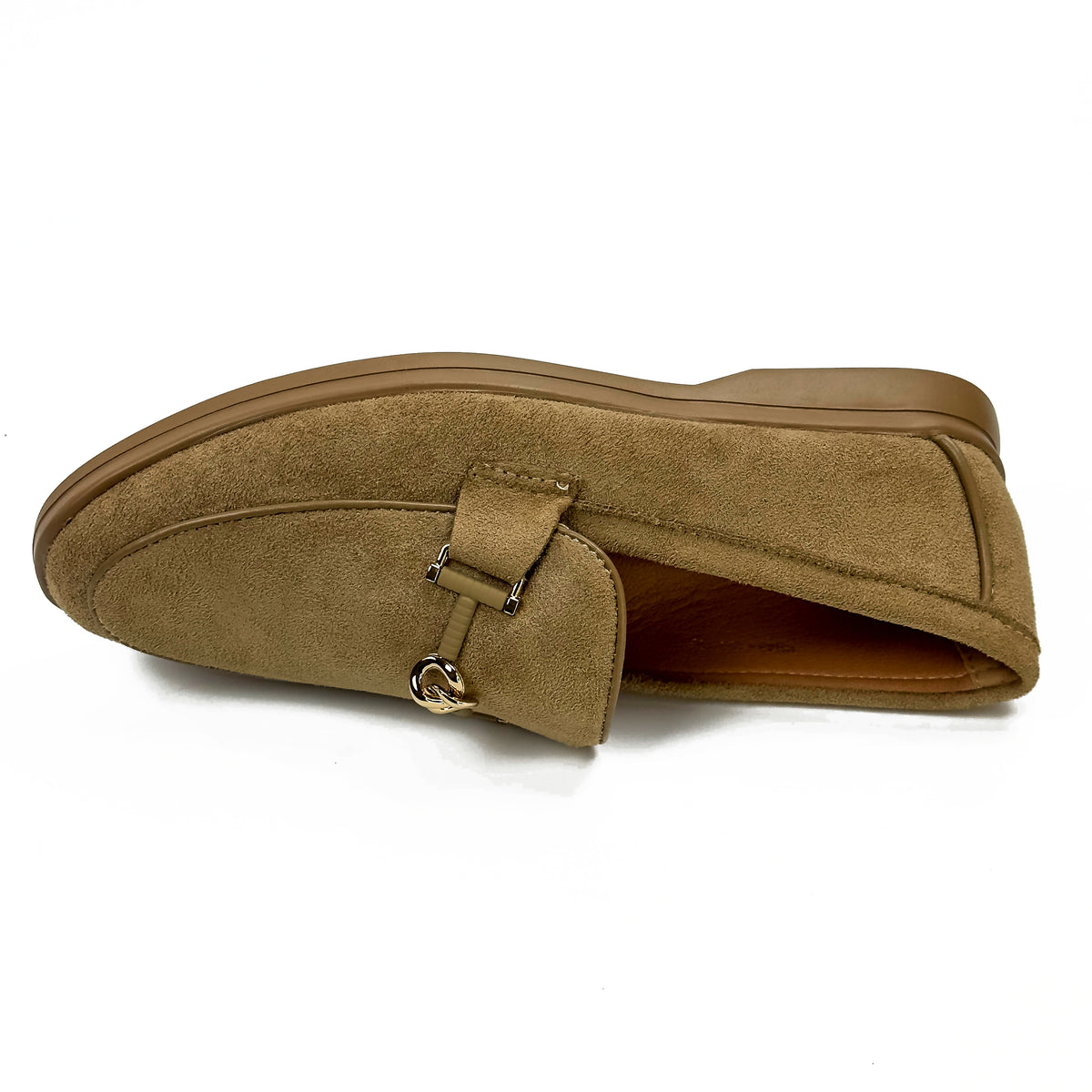 Mocassins femme aspect daim camel à ornement doré, vue de dessus – SELEX