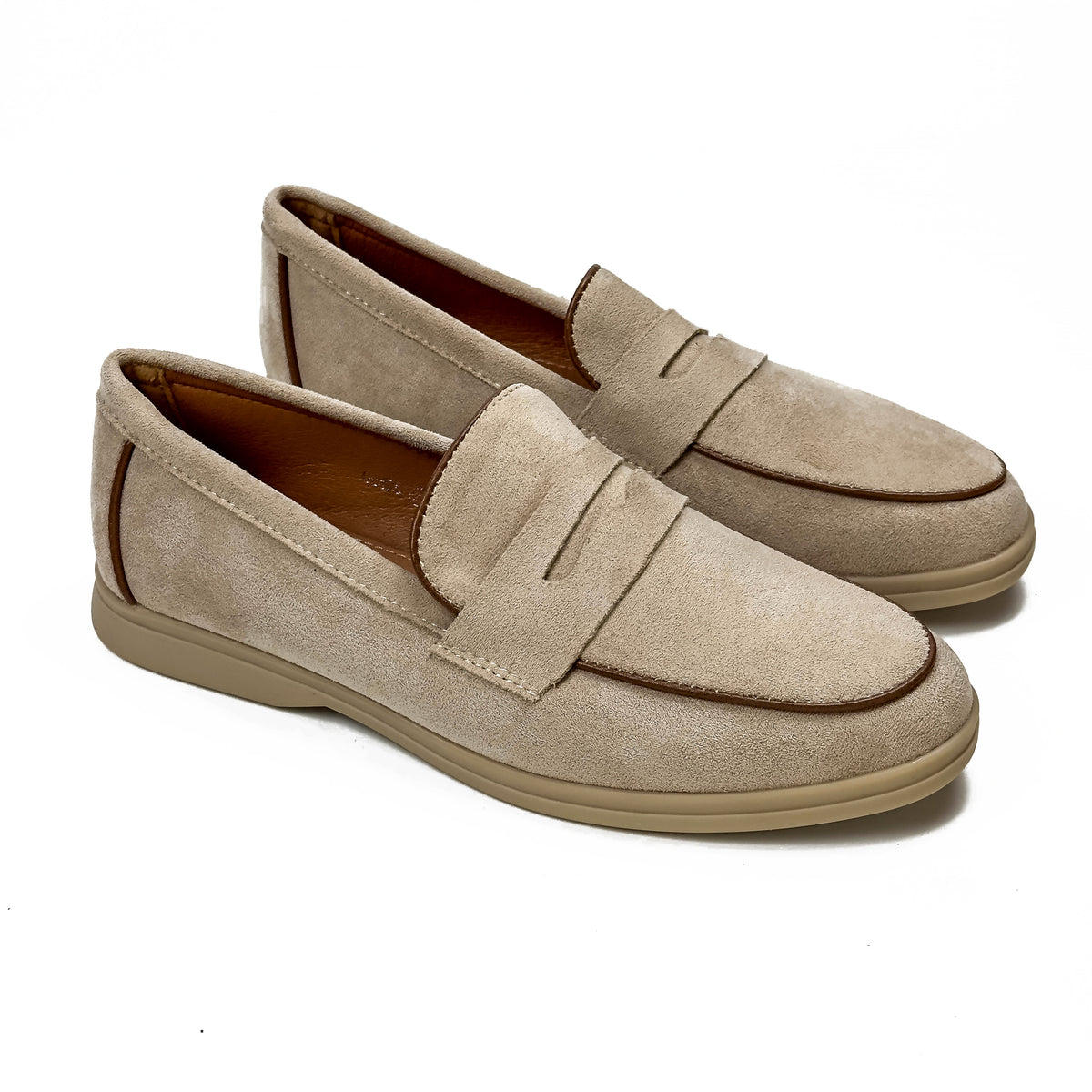 Mocassins femme à bride aspect daim taupe, vue de la paire – SELEX
