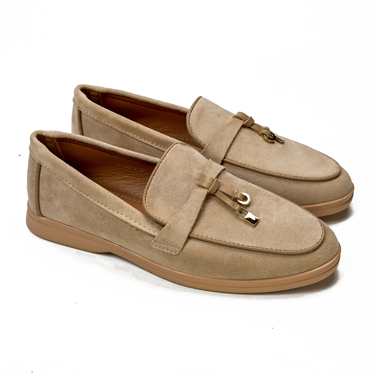 Mocassins femme nude à bride et ornement métallique, vue de la paire – SELEX
