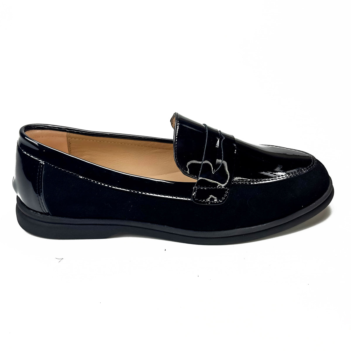 Mocassins femme en cuir 100 % noir à empiècements contrastés, vue de profil – SELEX