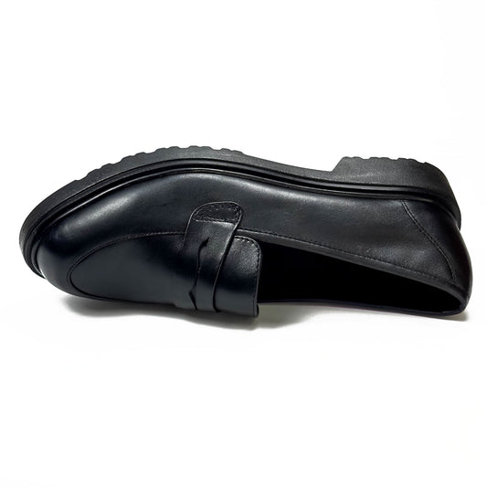 Mocassins femme en cuir 100 % noir à semelle épaisse, vue de dessus – SELEX