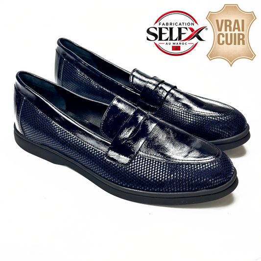 Mocassins femme en cuir 100 % bleu marine à finition texturée, vue de la paire – SELEX
