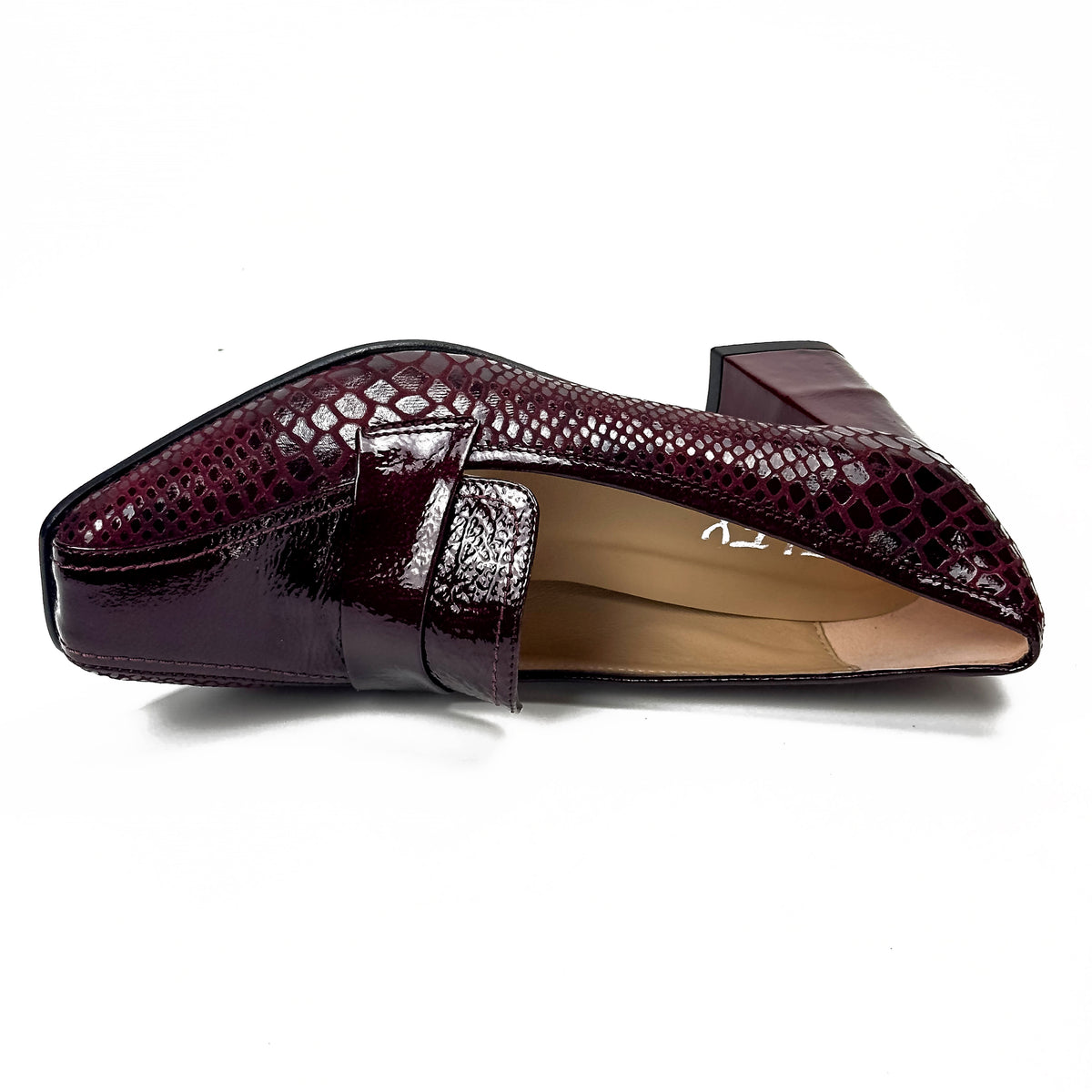 Mocassins femme à talon en cuir 100 % bordeaux, vue de dessus – SELEX