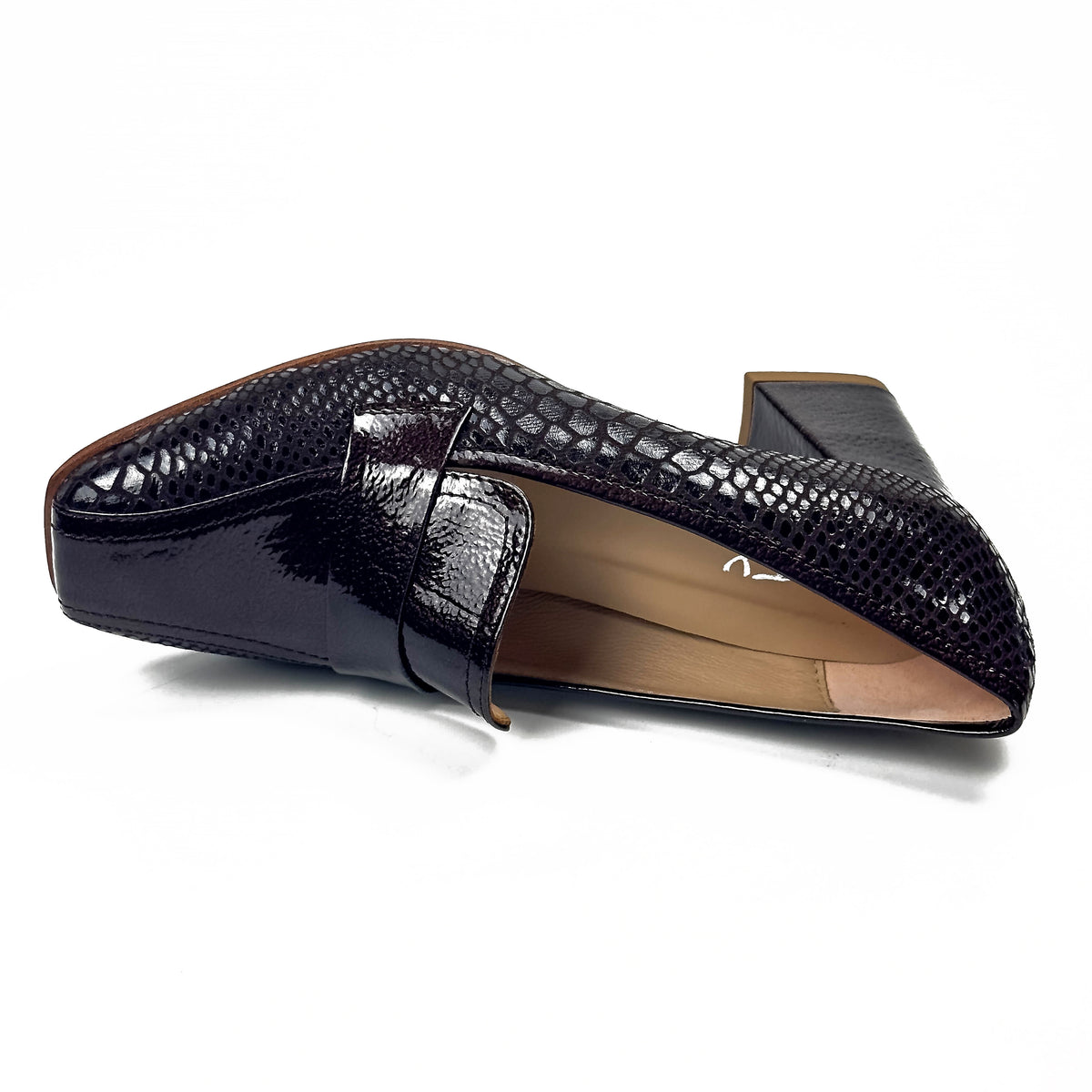 Mocassins femme à talon en cuir 100 % noir, vue de dessus – SELEX