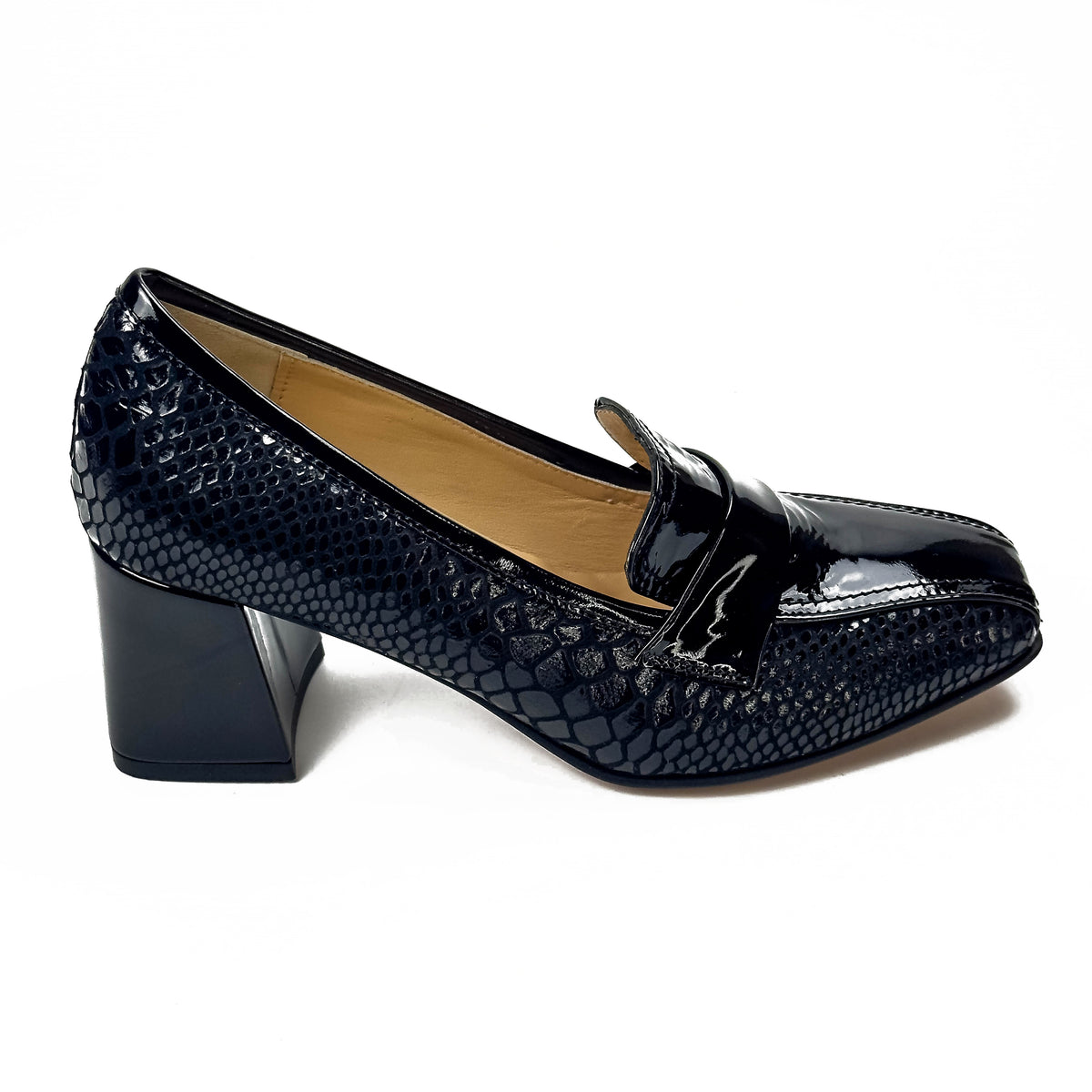Mocassins femme à talon en cuir 100 % noir, vue de profil – SELEX