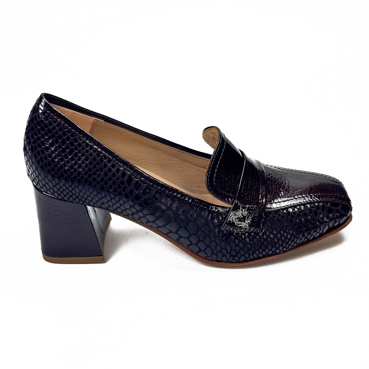 Mocassins femme à talon en cuir 100 % noir, vue de profil – SELEX